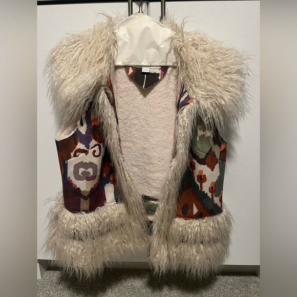 FABULOUS Furs Small Vest Multicolor - Picture 2 of 11